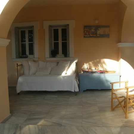 Aristocratic 19Th Century Neo Classical Mansion With Private Pool Finikas  Eksteriør bilde