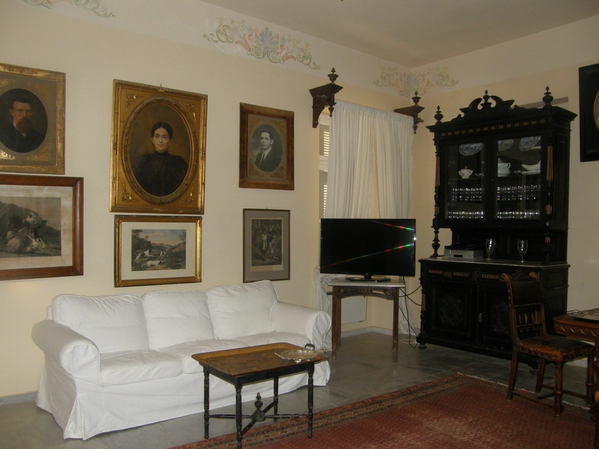 Aristocratic 19Th Century Neo Classical Mansion With Private Pool Finikas  Eksteriør bilde